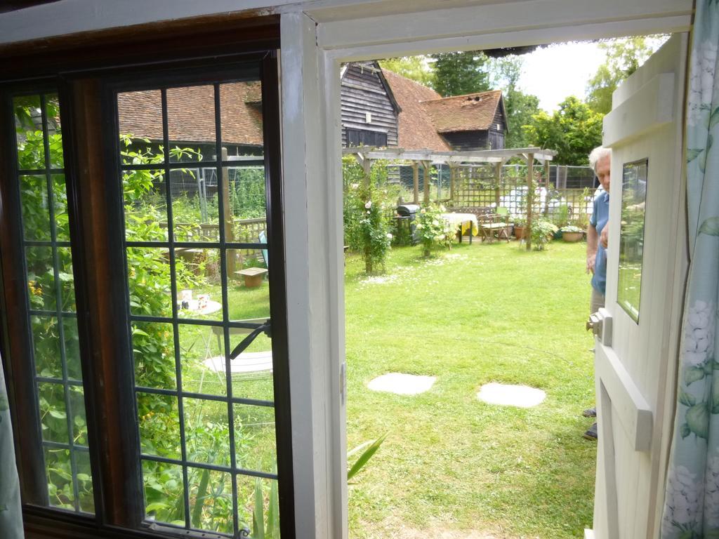 Church Hall Farm Bed And Breakfast Broxted Værelse billede