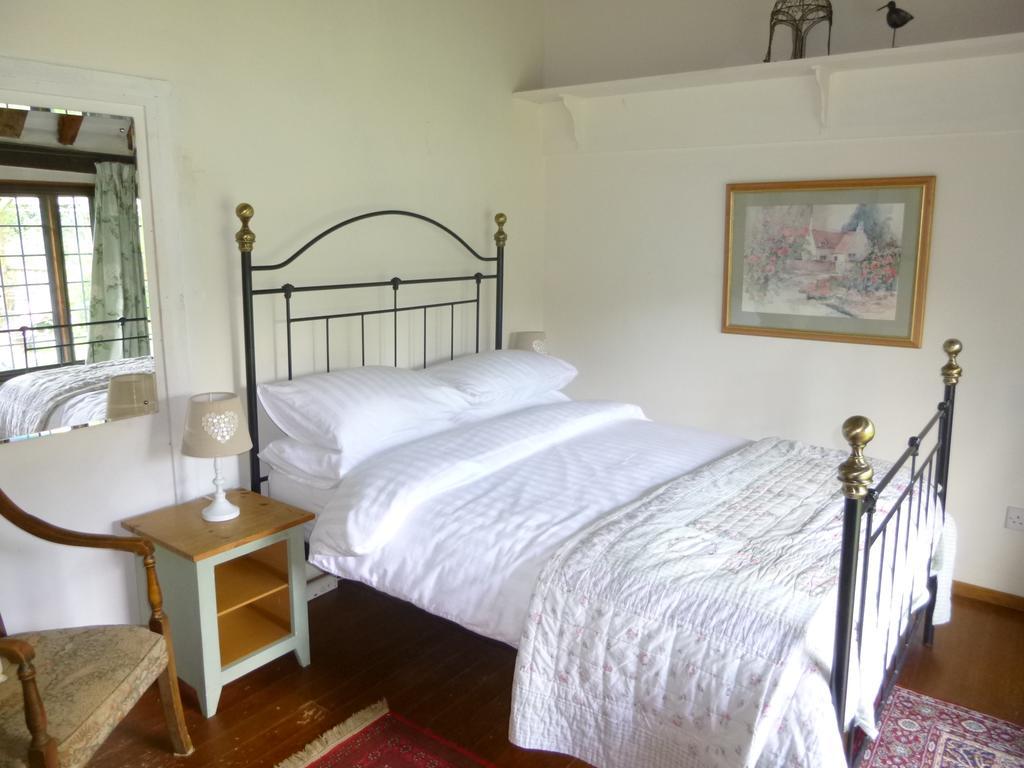 Church Hall Farm Bed And Breakfast Broxted Værelse billede