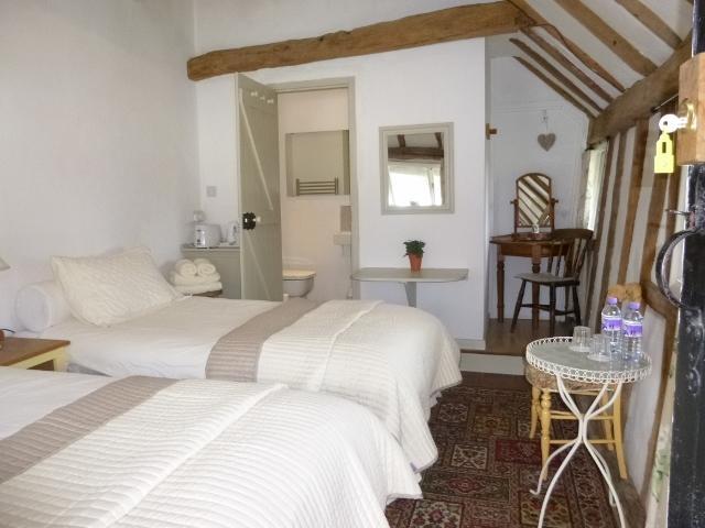 Church Hall Farm Bed And Breakfast Broxted Værelse billede